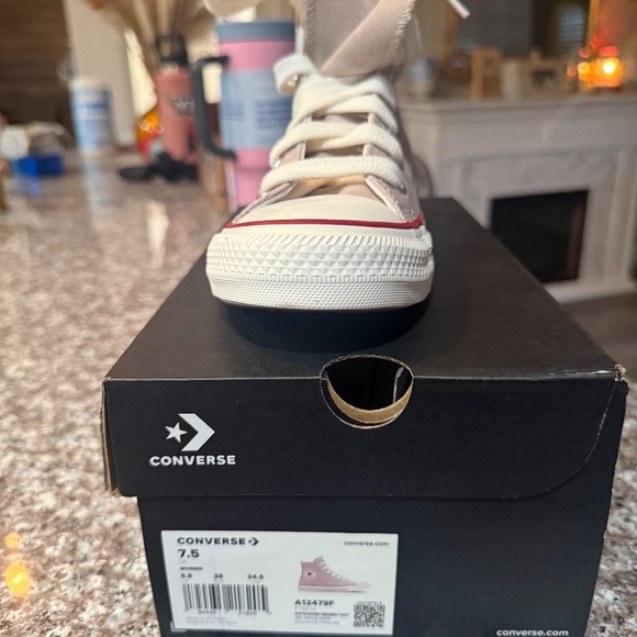 Shoes - Picture 2 of 3